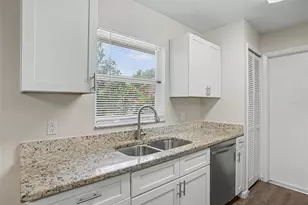 406 Lake Daisy Dr, Winter Haven, FL 33884 - Photo 6