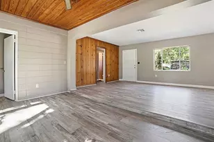 404 Louis St, Leesburg, FL 34748 - Photo 12