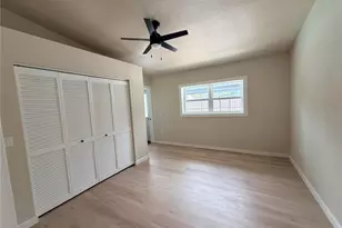 303 70th St NW, Bradenton, FL 34209 - Photo 14