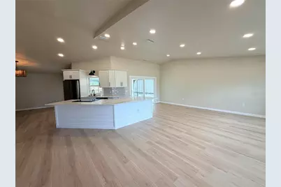 303 70th Street NW, Bradenton, FL 34209 - Photo 4