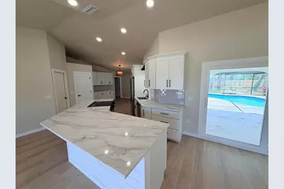 303 70th Street NW, Bradenton, FL 34209 - Photo 6
