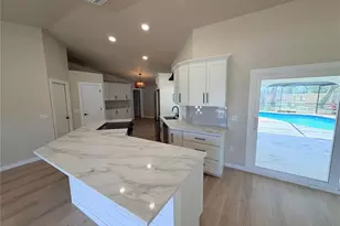 303 70th St NW, Bradenton, FL 34209 - Photo 6