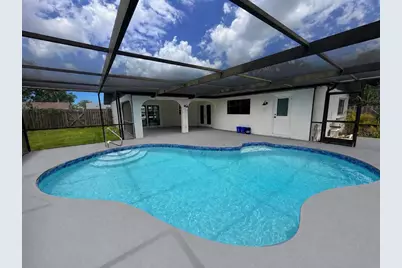 303 70th Street NW, Bradenton, FL 34209 - Photo 2
