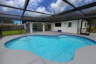 303 70th St NW, Bradenton, FL 34209 - Photo 2