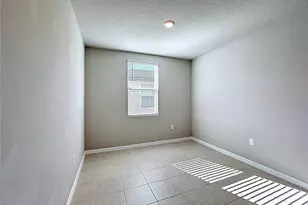 5251 Meredrew Ln, Saint Cloud, FL 34771 - Photo 4