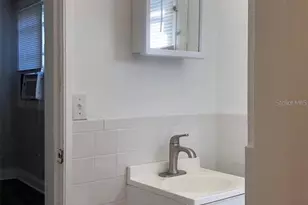 910 S Park Ave, Sanford, FL 32771 - Photo 8