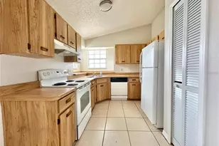896 Mentmore Cir, Deltona, FL 32738 - Photo 8