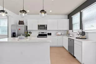 10538 Evening Star St, Orlando, FL 32829 - Photo 4