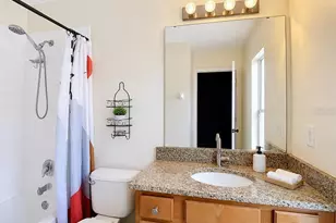 206 Viola Dr, Davenport, FL 33837 - Photo 20