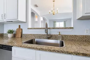 206 Viola Dr, Davenport, FL 33837 - Photo 10