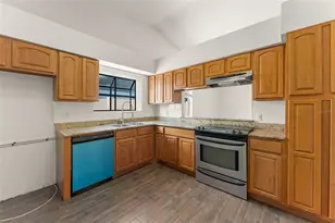 2458 Long Meadow Way, Orlando, FL 32817 - Photo 6