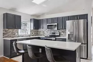 1047 Royal Oaks Dr, Apopka, FL 32703 - Photo 10