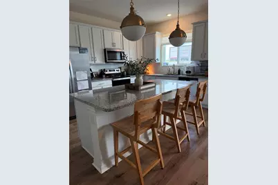 29250 Kinsington Court, Wesley Chapel, FL 33544 - Photo 10