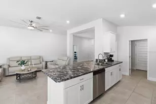 9345 SE 157th Pl, Summerfield, FL 34491 - Photo 16