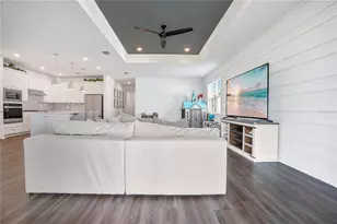 11237 Rolling Fork Trl, Parrish, FL 34219 - Photo 10