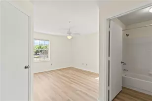 7330 Westpointe Blvd, Orlando, FL 32835 - Photo 18