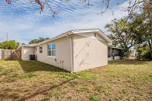9811 Rainbow Ln, Port Richey, FL 34668 - Photo 36