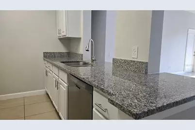 7147 Yacht Basin Avenue #114, Orlando, FL 32835 - Photo 4