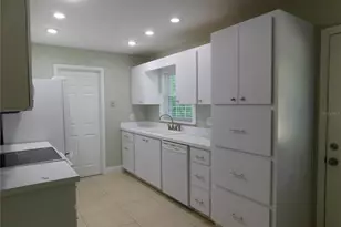 565 E Jessup Ave, Longwood, FL 32750 - Photo 4