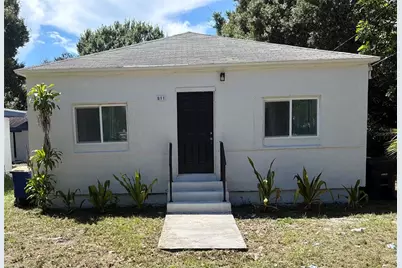 911 N 21st Street, Fort Pierce, FL 34950 - Photo 1