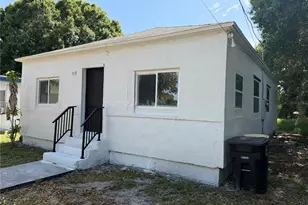 911 N 21st St, Fort Pierce, FL 34950 - Photo 10