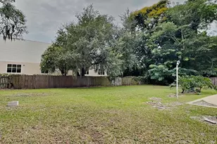 270 W Pineloch Ave, Orlando, FL 32806 - Photo 18
