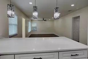 270 W Pineloch Ave, Orlando, FL 32806 - Photo 4
