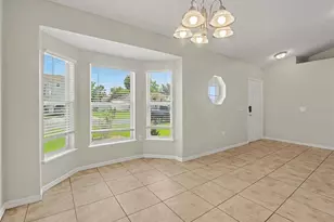 212 Canterbury Ct, Kissimmee, FL 34758 - Photo 4