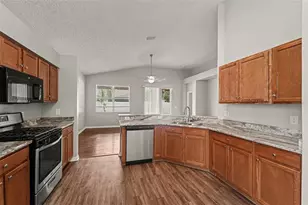 4906 Pennecott Way, Wesley Chapel, FL 33544 - Photo 4
