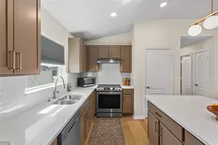 4621 Glencrest Loop, Saint Cloud, FL 34772 - Photo 10