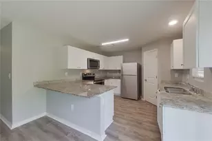 947 Grant Blvd, Lehigh Acres, FL 33974 - Photo 10