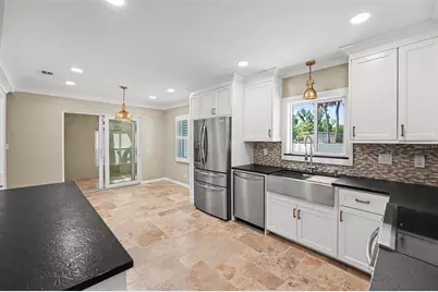 4660 22nd Avenue S, Saint Petersburg, FL 33711 - Photo 8