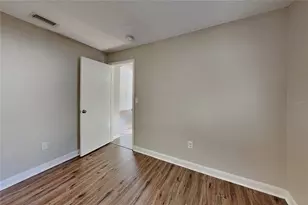 530 Scarlet Maple Ct, Plant City, FL 33563 - Photo 12