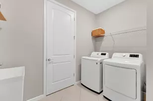 13917 Destin Bch Ln, Orlando, FL 32827 - Photo 22
