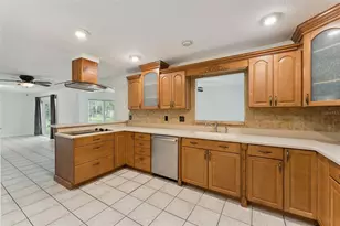 2142 Kendall Ct, Deltona, FL 32738 - Photo 10