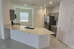 1433 Deepwater Cir, Eagle Lake, FL 33839 - Photo 4