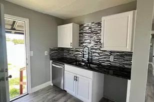 708 Martin L King Jr Ave, Lakeland, FL 33815 - Photo 8