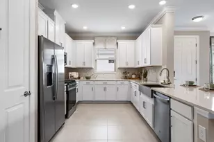 3864 Immacolata Wy, Wesley Chapel, FL 33543 - Photo 2