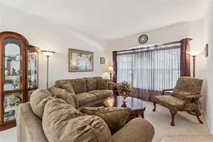 9955 Medallion Bluff Ln, Orlando, FL 32829 - Photo 4