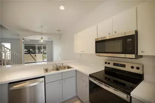 1241 S Beach Cir, Kissimmee, FL 34746 - Photo 2