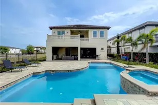 760 Golden Bear Dr, Reunion, FL 34747 - Photo 2