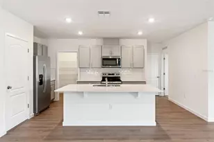 2113 Walnut Crk Dr, Kissimmee, FL 34744 - Photo 10