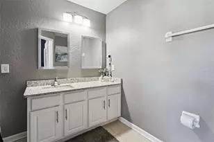 2530 Maneshaw Ln, Kissimmee, FL 34747 - Photo 20