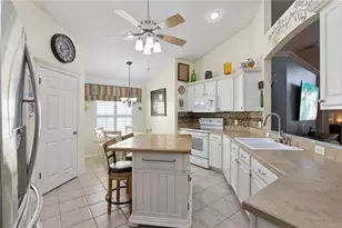 9943 Heron Pointe Dr, Orlando, FL 32832 - Photo 2