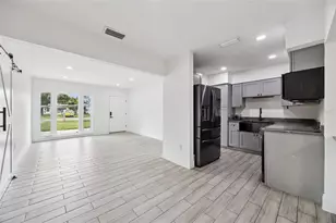 204 W Buchanon Ave, Orlando, FL 32809 - Photo 2