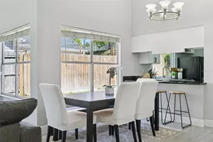 7503 Pacific Heights Cir, Orlando, FL 32835 - Photo 10
