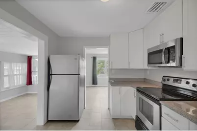 301 S Hampton Avenue, Orlando, FL 32803 - Photo 2