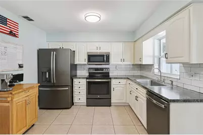 307 Coronado Court, Lakeland, FL 33809 - Photo 8