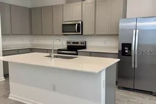 879 Shumard Way, Lady Lake, FL 32159 - Photo 2