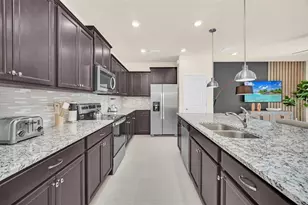 4034 Lana Ave, Davenport, FL 33897 - Photo 8